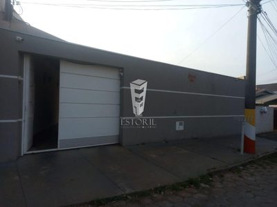 Casa, 2 quartos, 427 m² - Foto 1