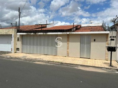 Casa, 3 quartos, 200 m² - Foto 1