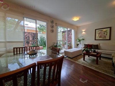 Casa, 4 quartos, 182 m² - Foto 1