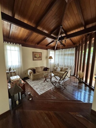 Casa, 3 quartos, 285 m² - Foto 1