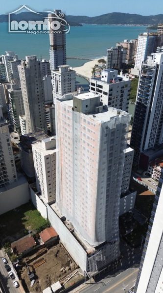Casa, 4 quartos, 173 m² - Foto 1