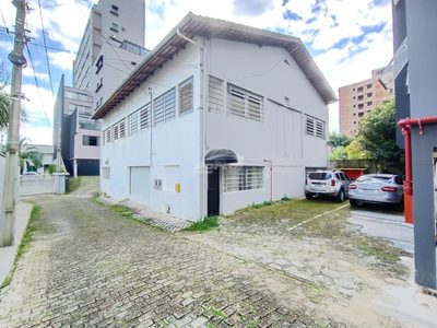 Depósito-Galpão, 198 m² - Foto 1