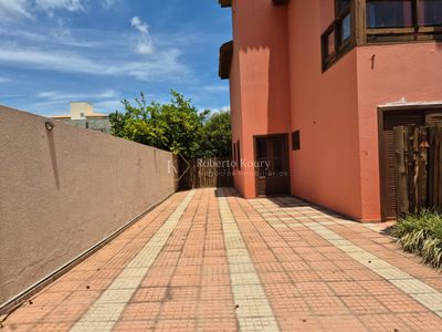 Casa, 3 quartos, 219 m² - Foto 3