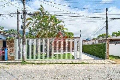 Casa, 3 quartos, 216 m² - Foto 2