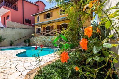 Casa, 4 quartos, 270 m² - Foto 2