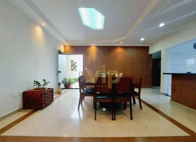 Casa, 4 quartos, 225 m² - Foto 3