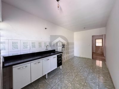 Casa, 3 quartos, 94 m² - Foto 2