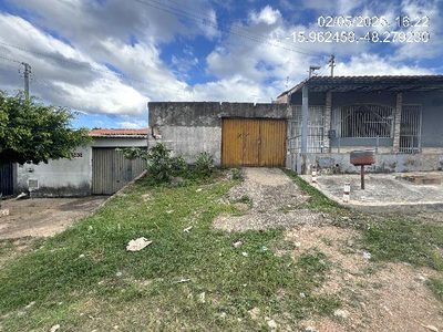 Casa, 2 quartos, 180 m² - Foto 1