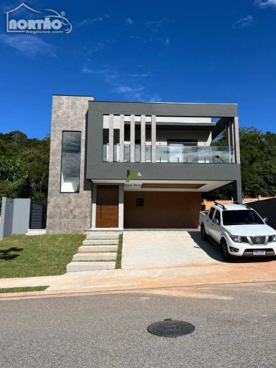 Casa, 5 quartos, 296 m² - Foto 2