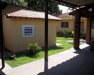 Casa, 5 quartos, 264 m² - Foto 1