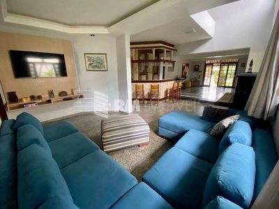 Casa, 4 quartos, 300 m² - Foto 1