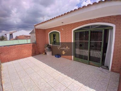 Casa, 3 quartos, 172 m² - Foto 1