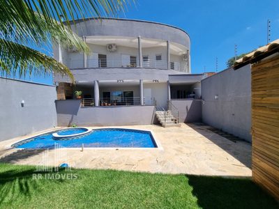 Casa, 3 quartos, 245 m² - Foto 1
