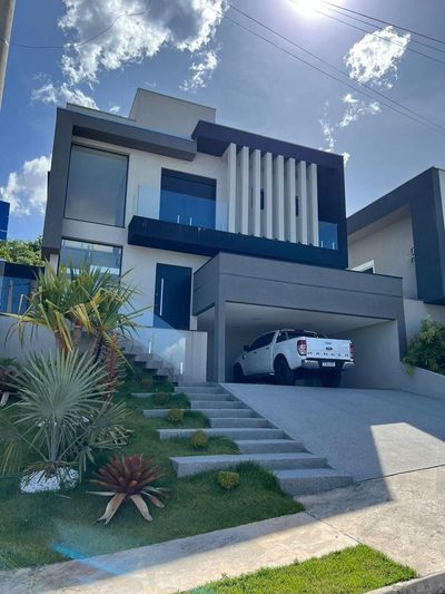 Sobrado, 3 quartos, 247 m² - Foto 1
