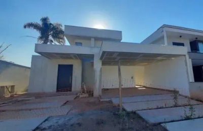 Casa, 3 quartos, 245 m² - Foto 1
