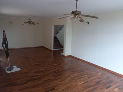 Casa, 4 quartos, 232 m² - Foto 1