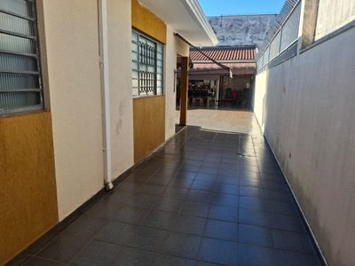 Casa, 4 quartos, 195 m² - Foto 2