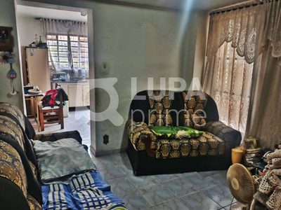 Casa, 5 quartos, 210 m² - Foto 1
