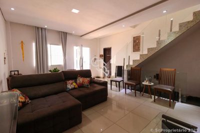 Casa, 6 quartos, 280 m² - Foto 1