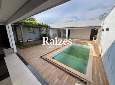 Casa, 4 quartos, 180 m² - Foto 1