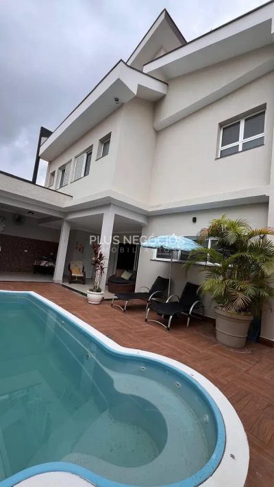 Casa, 3 quartos, 268 m² - Foto 3