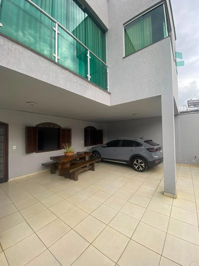 Casa, 6 quartos, 220 m² - Foto 2