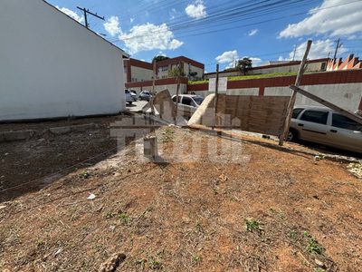 Terreno, 300 m² - Foto 1