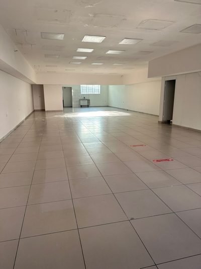 Loja-Salão, 300 m² - Foto 1