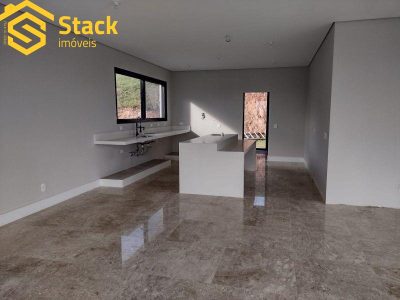 Casa, 4 quartos, 1917 m² - Foto 1