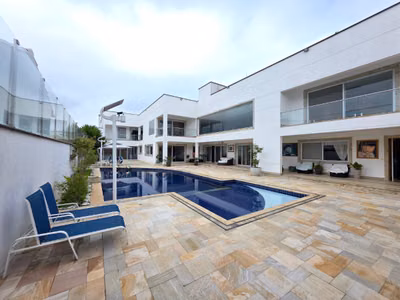 Casa, 4 quartos, 1627 m² - Foto 1
