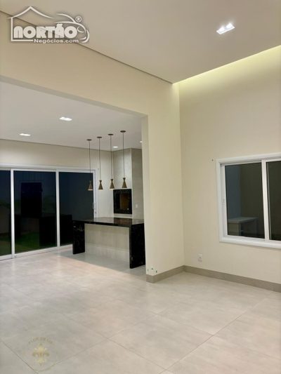 Casa, 4 quartos, 172 m² - Foto 2