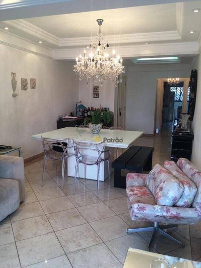Apartamento, 3 quartos, 160 m² - Foto 1