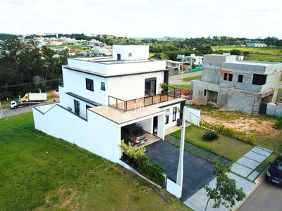 Casa, 4 quartos, 249 m² - Foto 2
