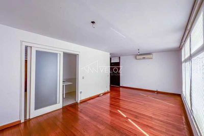 Apartamento, 3 quartos, 140 m² - Foto 1