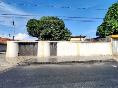 Casa, 4 quartos, 257 m² - Foto 1