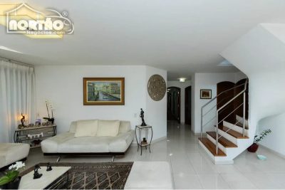 Casa, 5 quartos, 447 m² - Foto 1