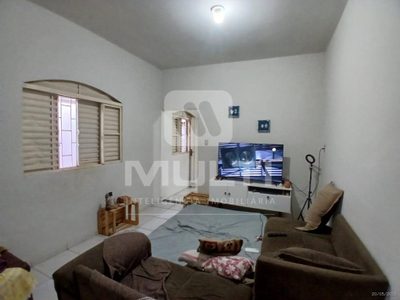 Casa, 3 quartos, 178 m² - Foto 1