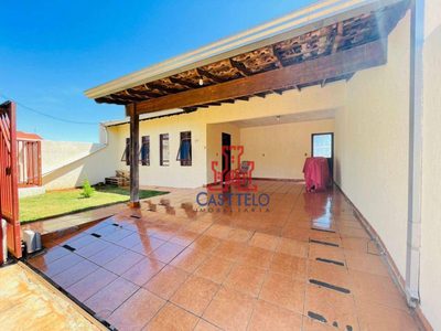 Casa, 4 quartos, 213 m² - Foto 1