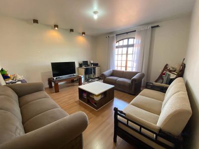 Casa, 4 quartos, 330 m² - Foto 1