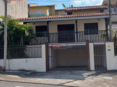 Casa, 3 quartos, 160 m² - Foto 1