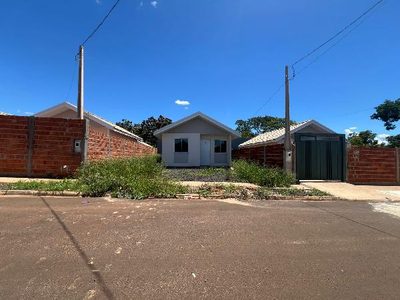 Casa, 2 quartos, 200 m² - Foto 1