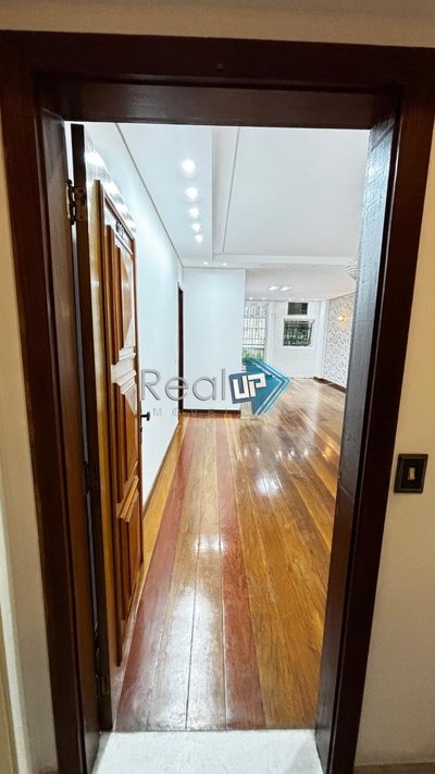 Apartamento, 3 quartos, 156 m² - Foto 2