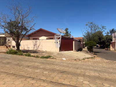 Casa, 2 quartos, 282 m² - Foto 1