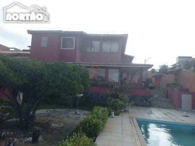 Casa, 5 quartos, 153 m² - Foto 1