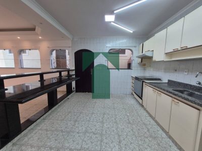 Sobrado, 3 quartos, 319 m² - Foto 2