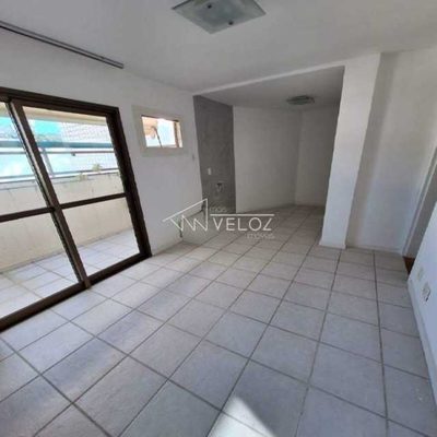 Cobertura, 3 quartos, 228 m² - Foto 1