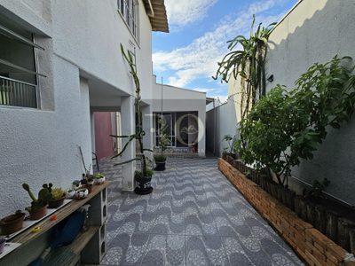 Casa, 3 quartos, 204 m² - Foto 2
