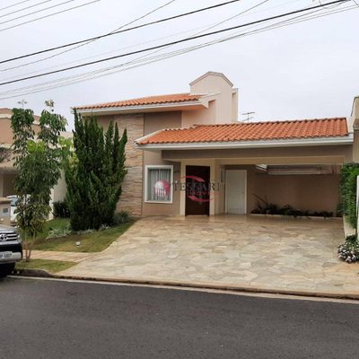 Casa, 3 quartos, 216 m² - Foto 1