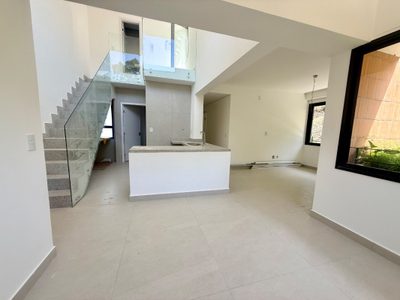 Cobertura, 3 quartos, 205 m² - Foto 2