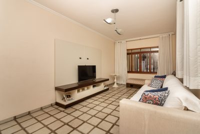 Casa, 4 quartos, 208 m² - Foto 1
